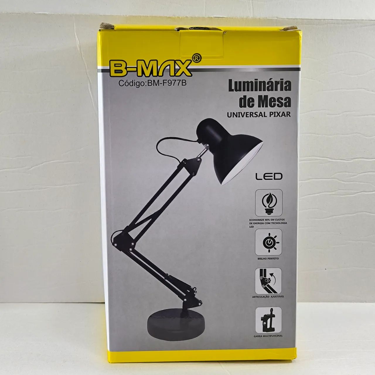 Luminária de mesa com braço articulado 