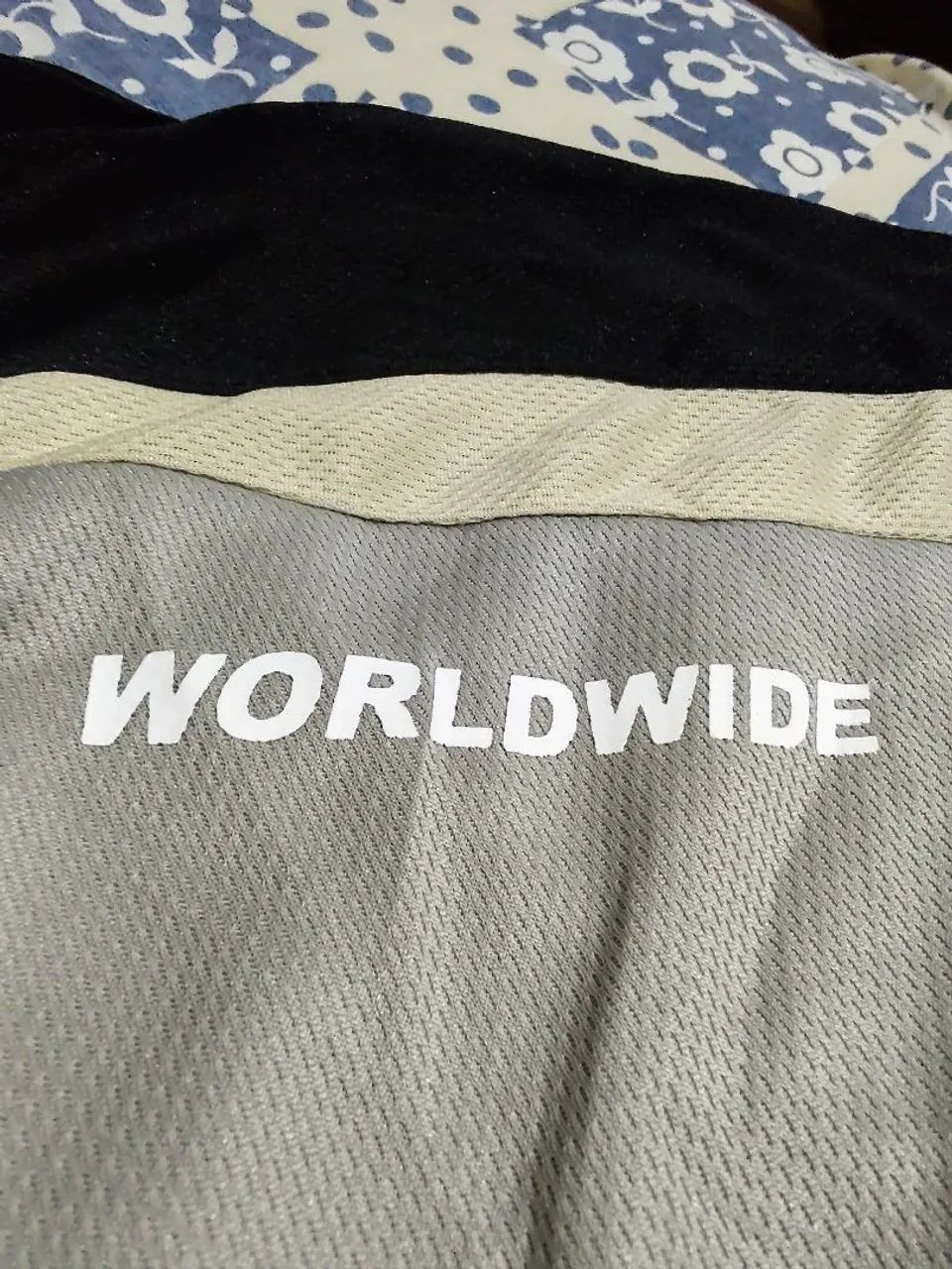 Camisa oversized Sumimon Worldwide original Cinza e Preta  - Foto 5