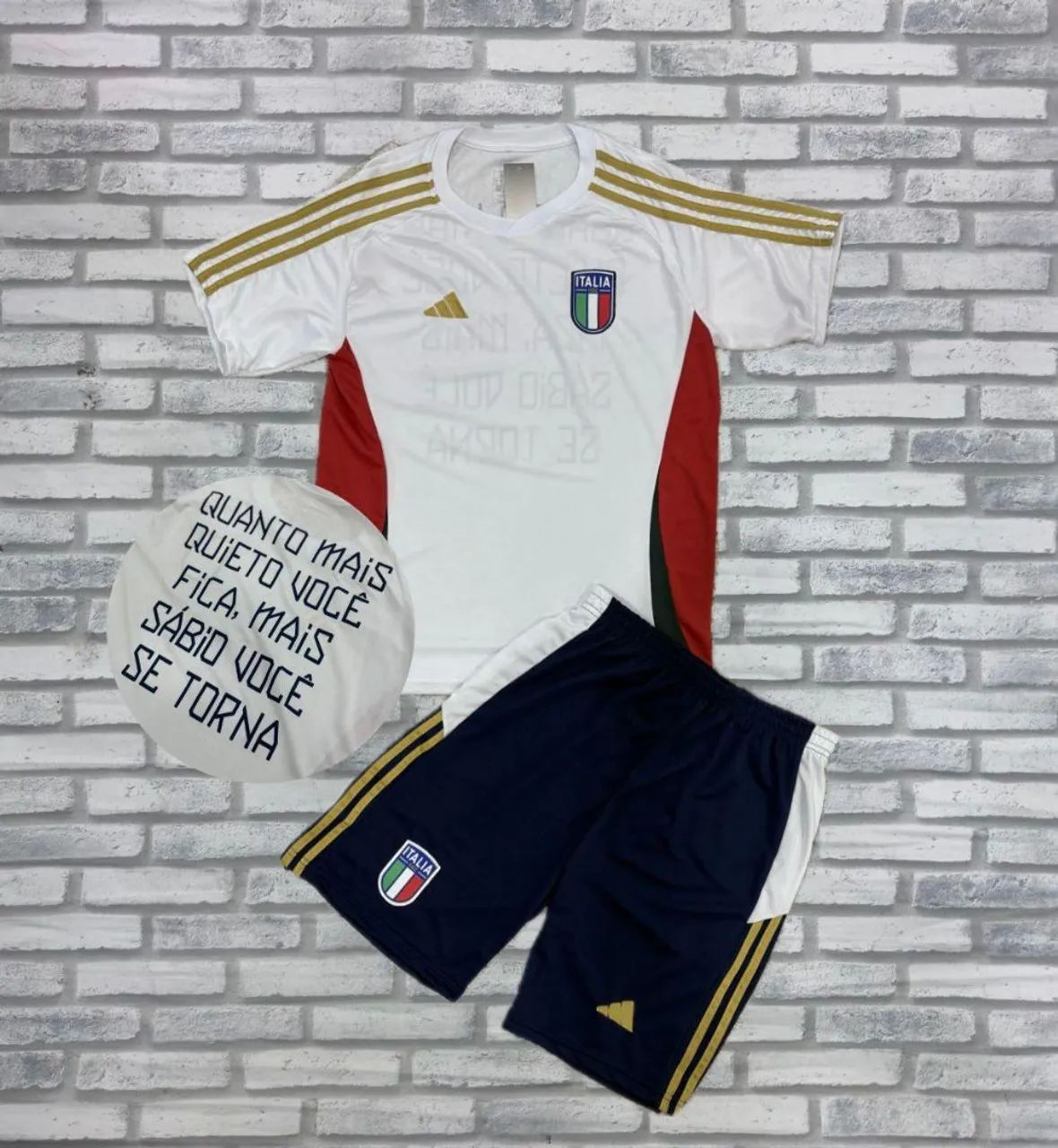 Roupas e acessórios 