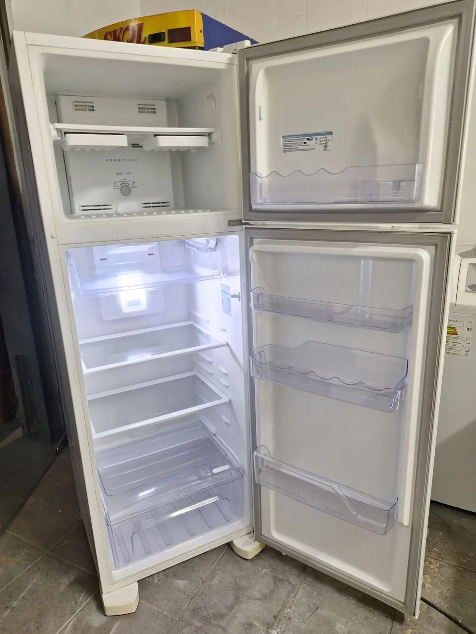 Geladeira Duplex frost free em semi nova - Foto 3