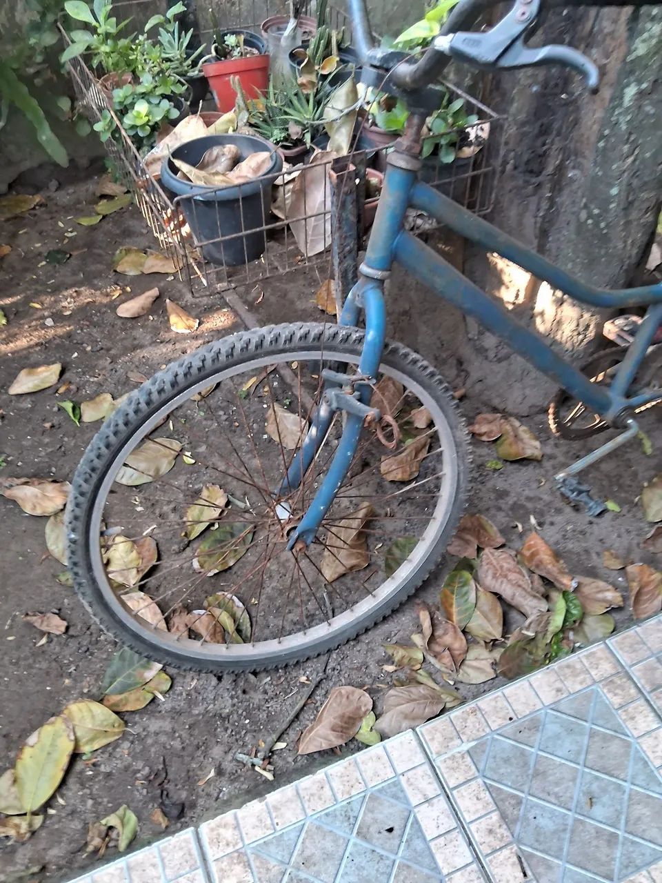Bicicleta retro azul - Foto 4
