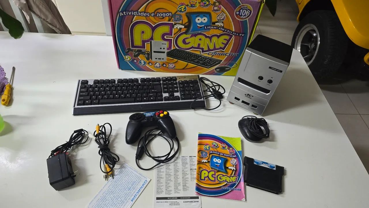 PC Game Dynacom - Console de jogos com 106 jogos