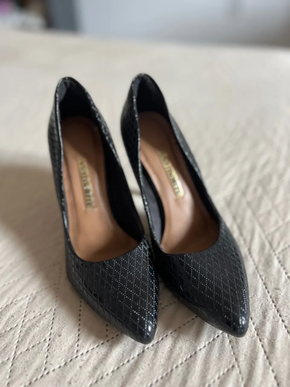 Scarpin Preto - Via Marte ( como novo )
