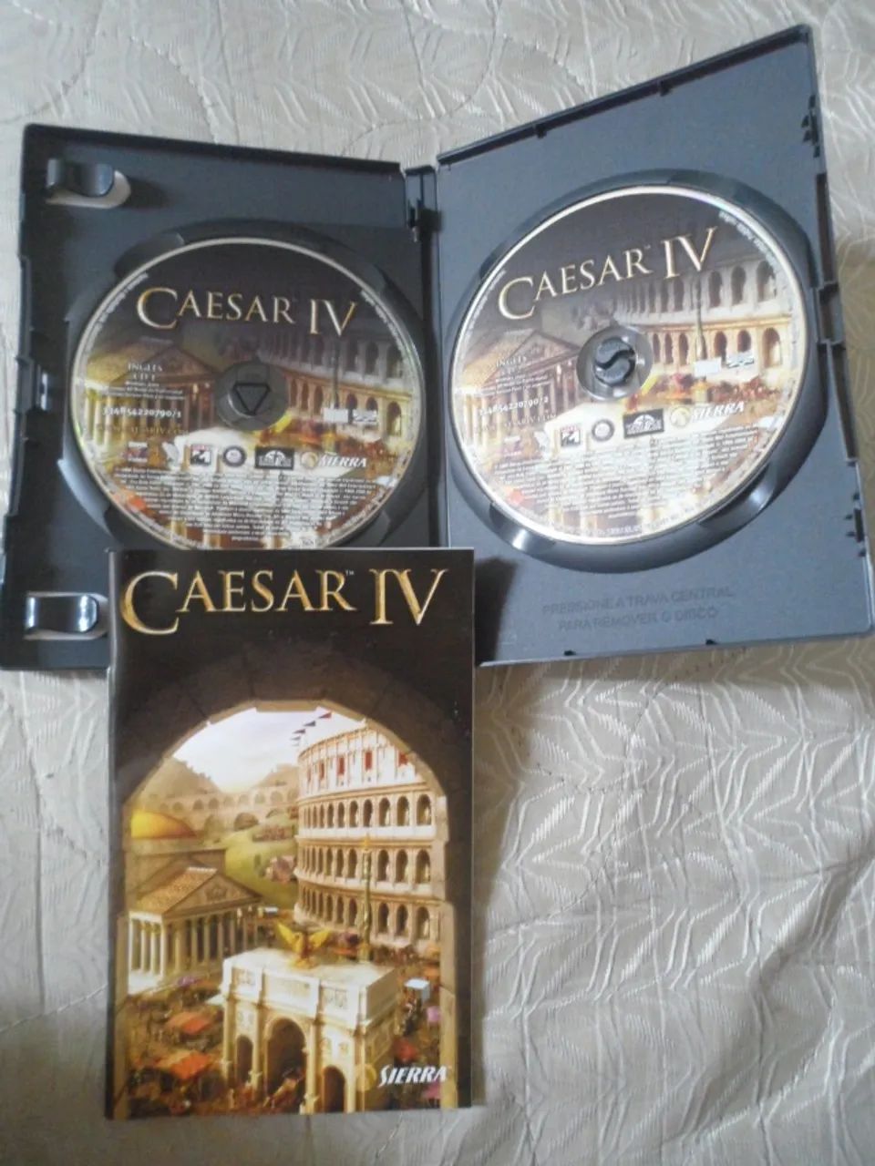jogo PC CD-ROM Caesar IV Sierra 2006 dois discos - Foto 2