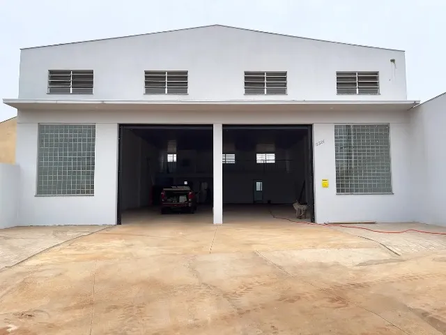 BARRACÃO COMERCIAL 380m² - SAÍDA PARA MARINGÁ (PR-317) - FLORESTA/PR