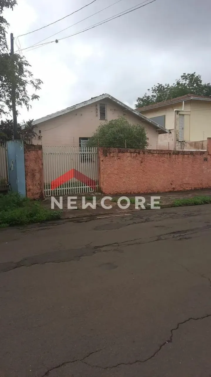 Casa em Rua Júlio César Ribeiro - Jardim Lolata - Londrina/PR