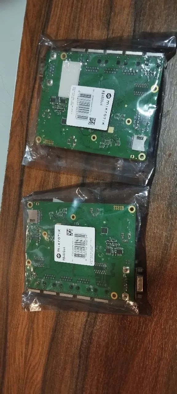 2 mikrotik RB 450G x4 - novo - Foto 2