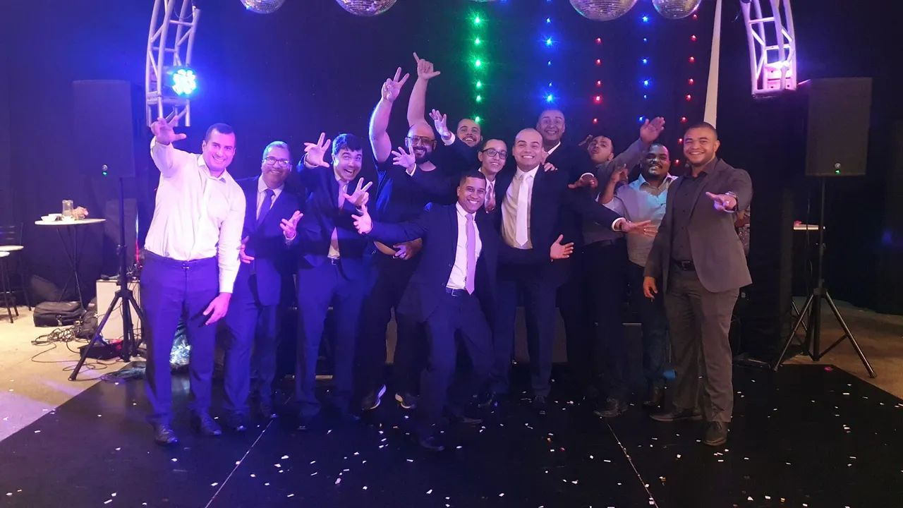 Aluguel de som e iluminação para eventos. Casamentos retiros etc. - Foto 4