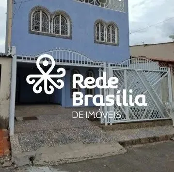 Sobrado Triplex à Venda - Samambaia Norte (Quadra 402)