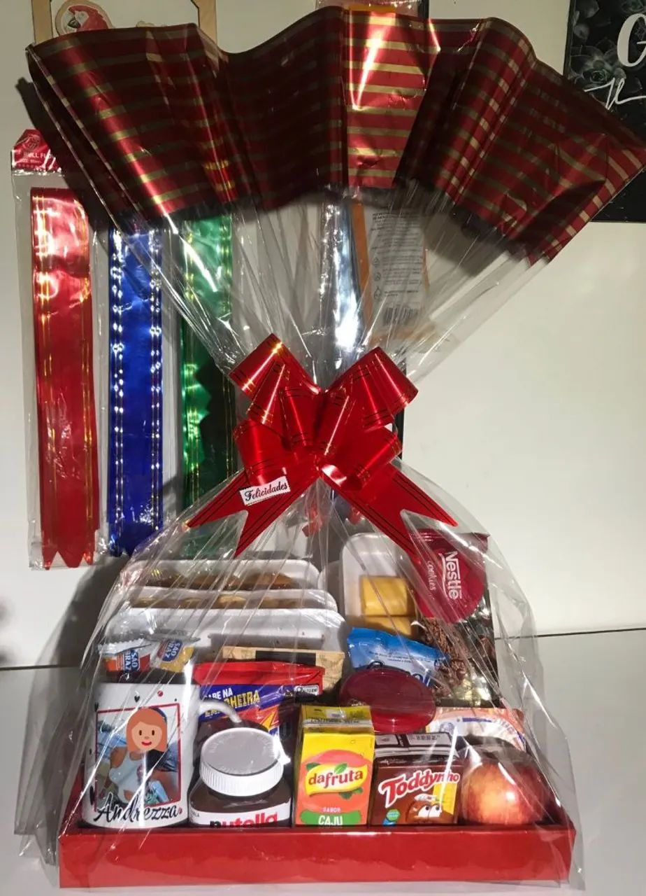 Cestas e café da manhã variadas