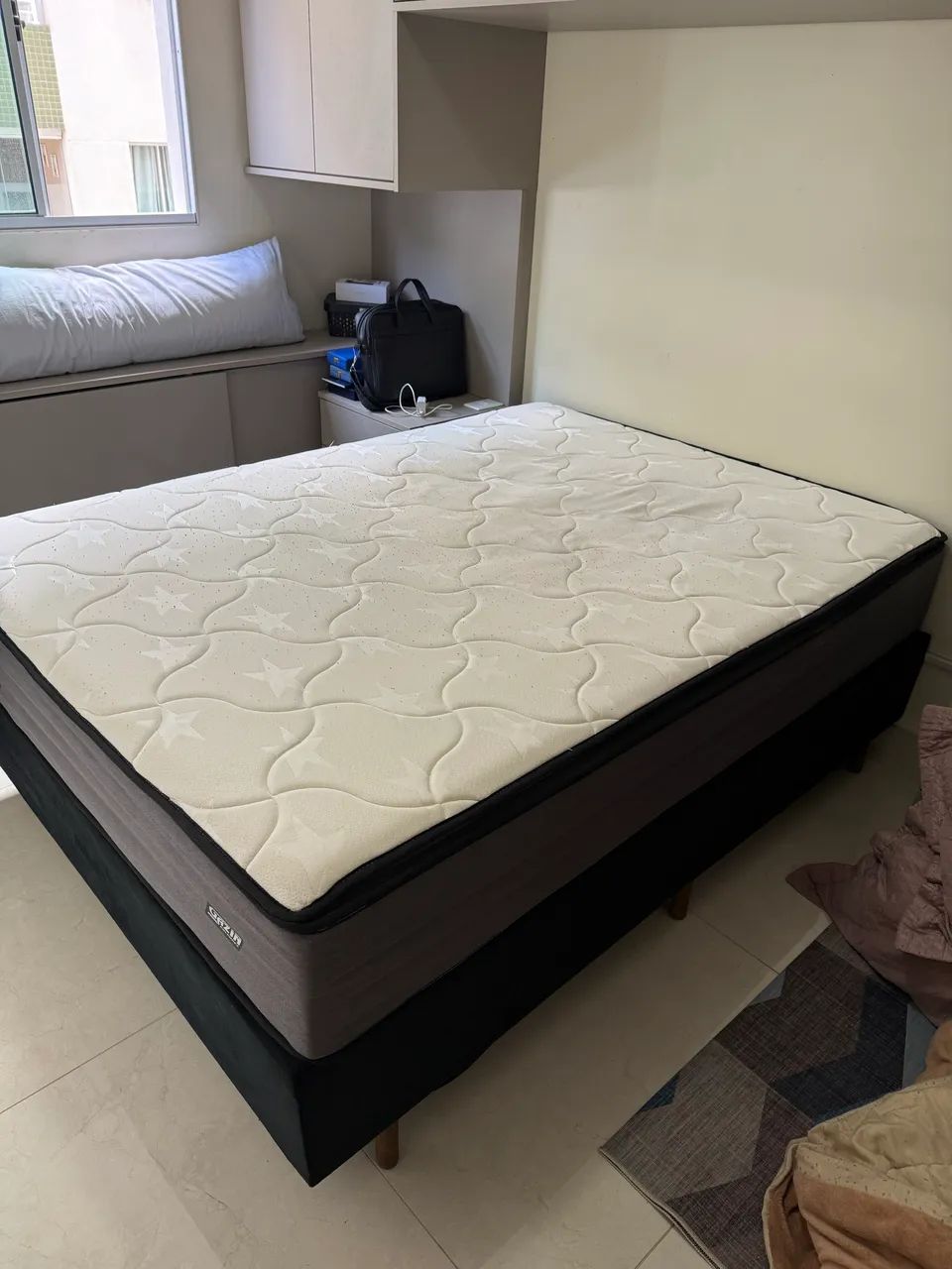 Double bed frame, less than 1 year of use
