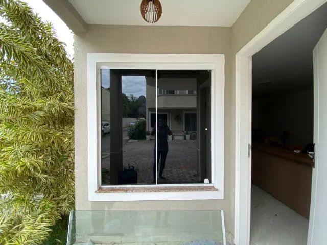 Película fumê. A tranquilidade de um ambiente privado