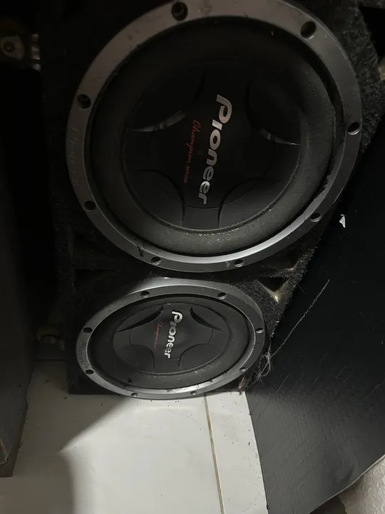 Falantes de 12 Pioneer.