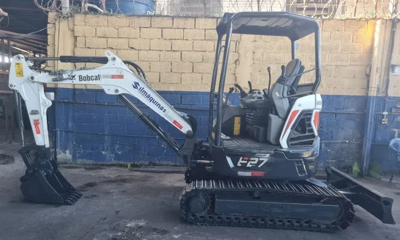 Mini Escavadeira Bobcat Mod. E27z Ano 2022 830.8h + Aço - Foto 2