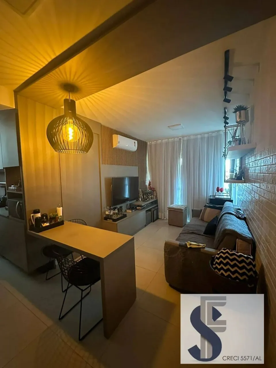 VENDO Quarto e Sala na Praia do Francês