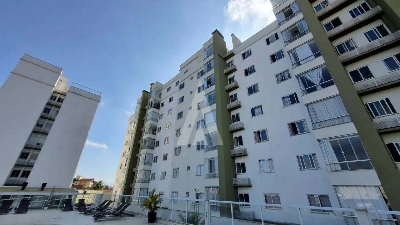 Apartamento com 3 quartos para alugar por R$ 2800.00, 69.91 m2 - SAGUACU - JOINVILLE/SC