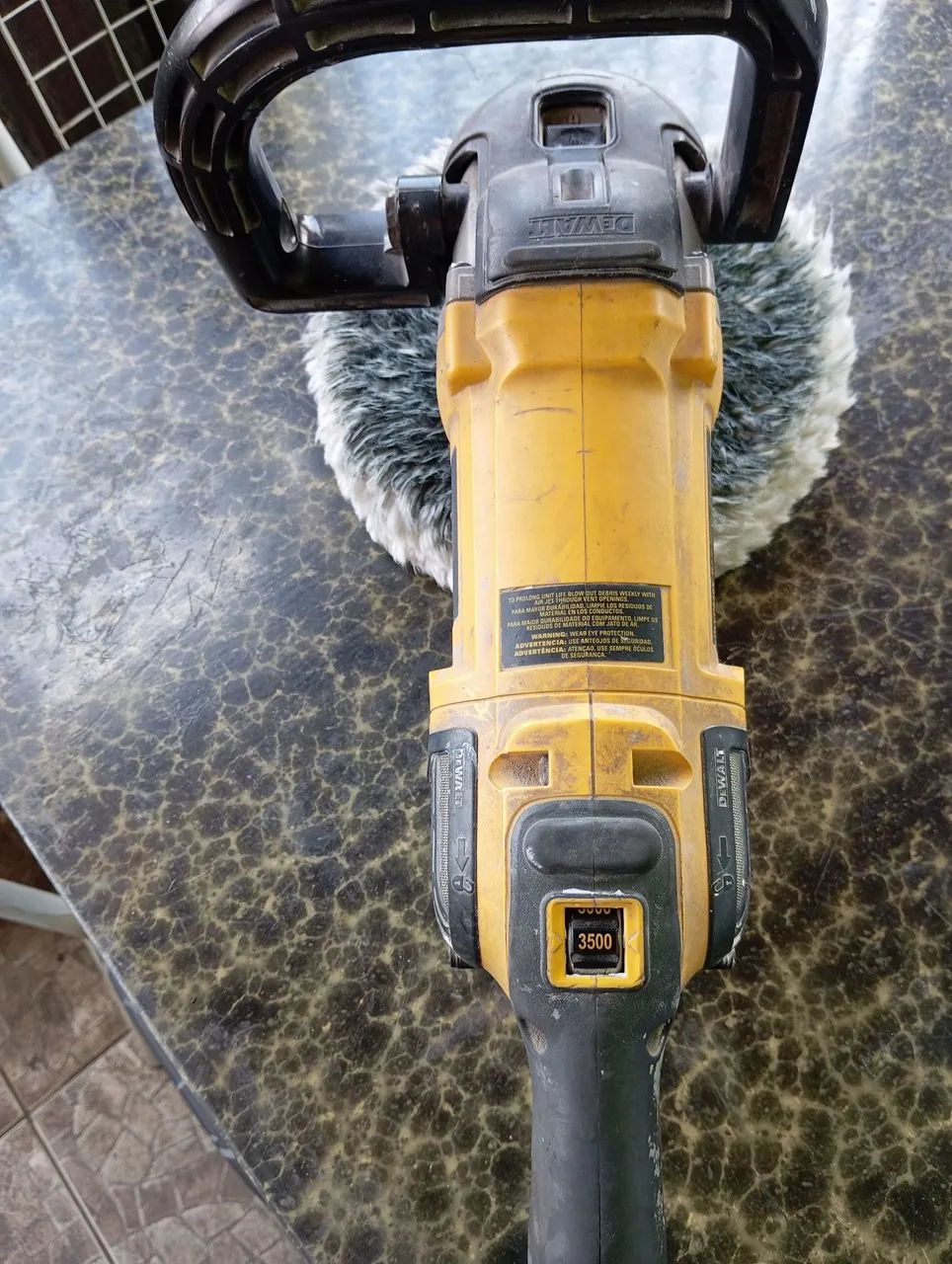 Politriz Dewalt 220v barato. 