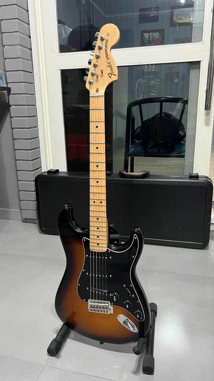 guitarra fender american special stratocaster