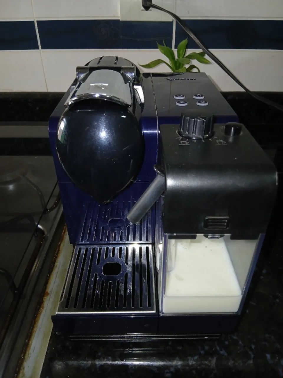 Cafeteira Nespresso Lattissima
