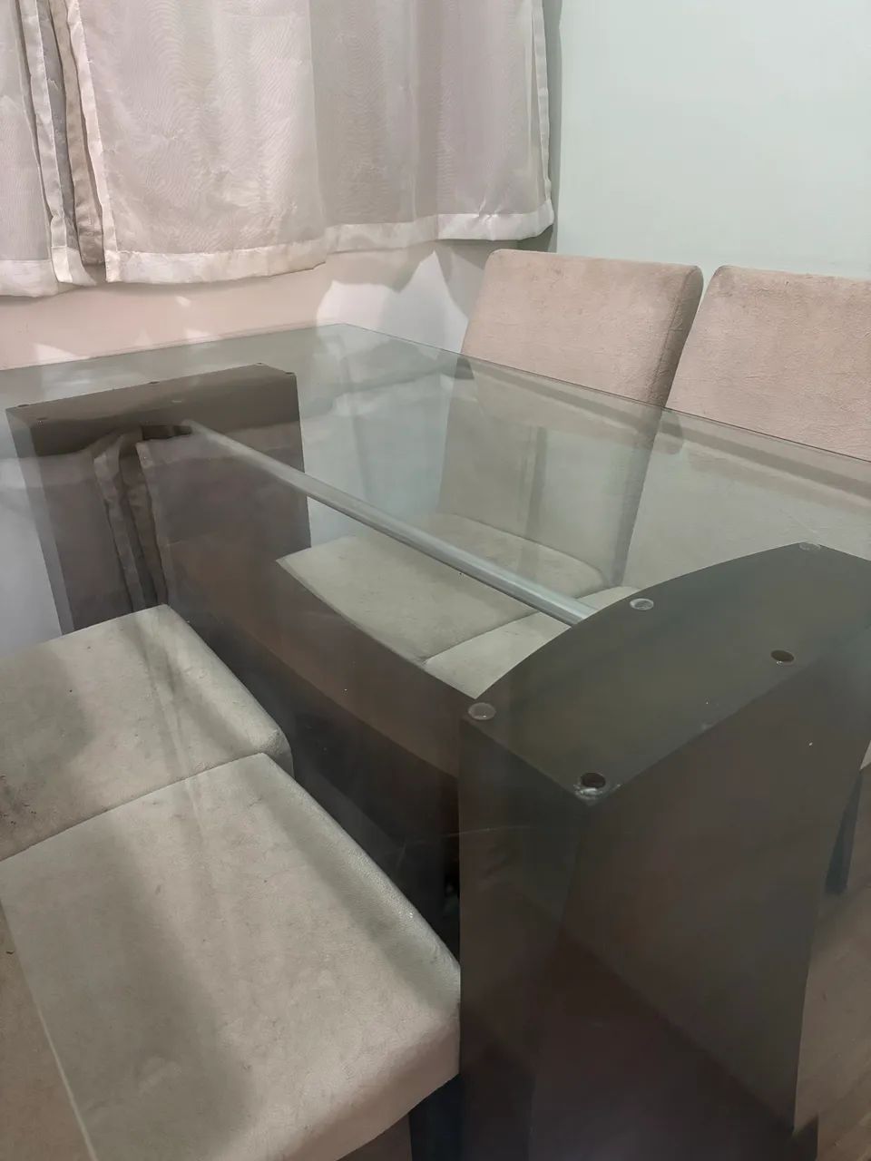 Mesa de jantar com 4 cadeiras [VALOR NEGOCIÁVEL]