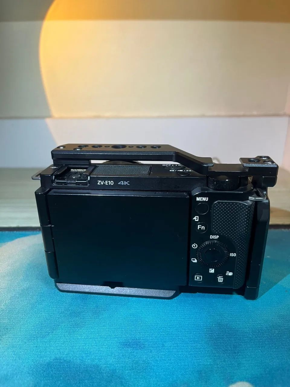 Sony ZVE-10 (Corpo) + acessórios - Foto 6