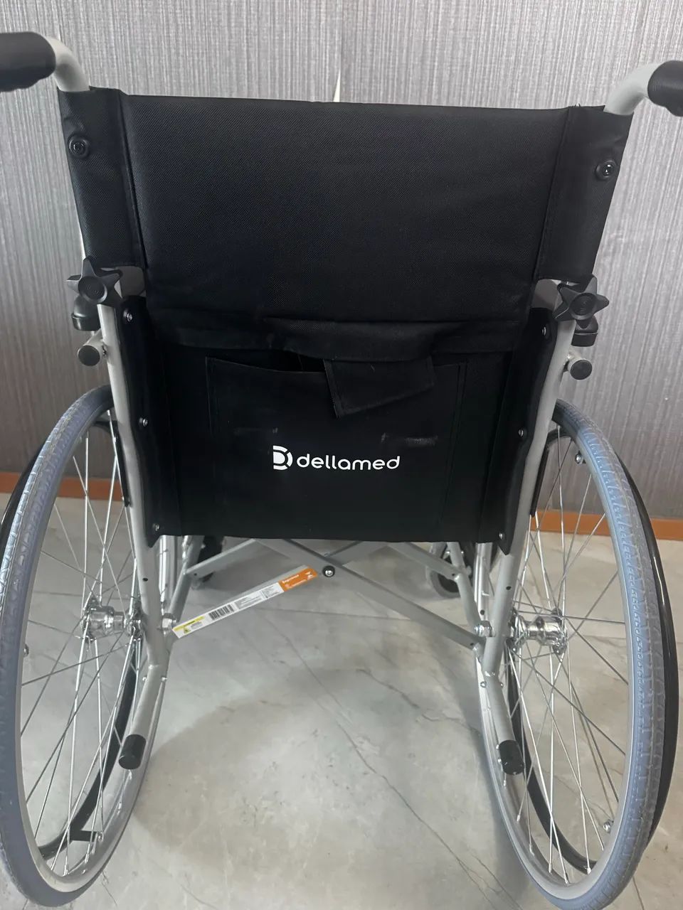 Cadeira de rodas D100 Dellamed  - Foto 2