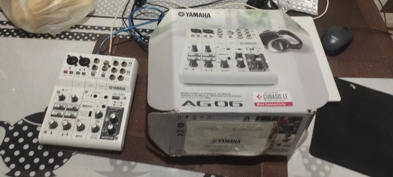 Mesa de som/placa de áudio Yamaha ag06 - Equipamentos e Acessórios