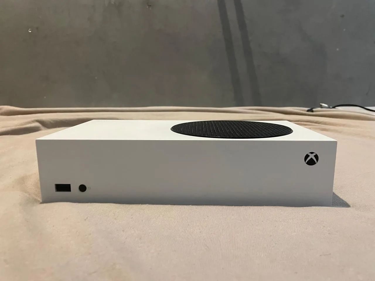 Xbox Series S + controle + cabos - Foto 3