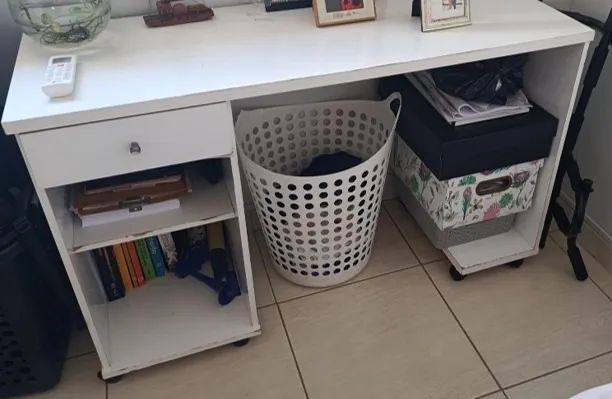 Conjunto para Quarto: Guarda-Roupa + Cômoda + Escrivaninha - Foto 3