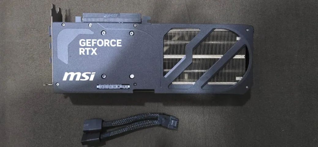 Placa de Vídeo MSI GeForce RTX 5070 Shadow 3X OC 12GB GDDR7 - Foto 5