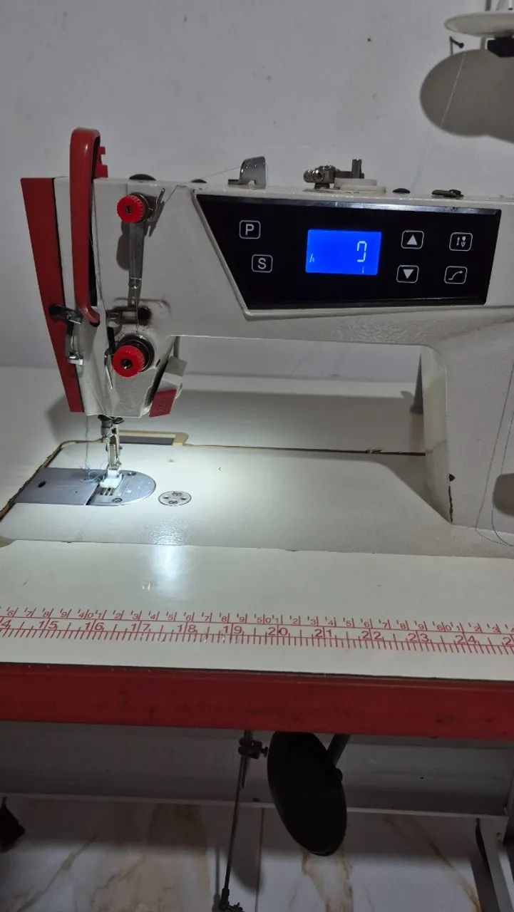 Máquina reta  - Foto 4