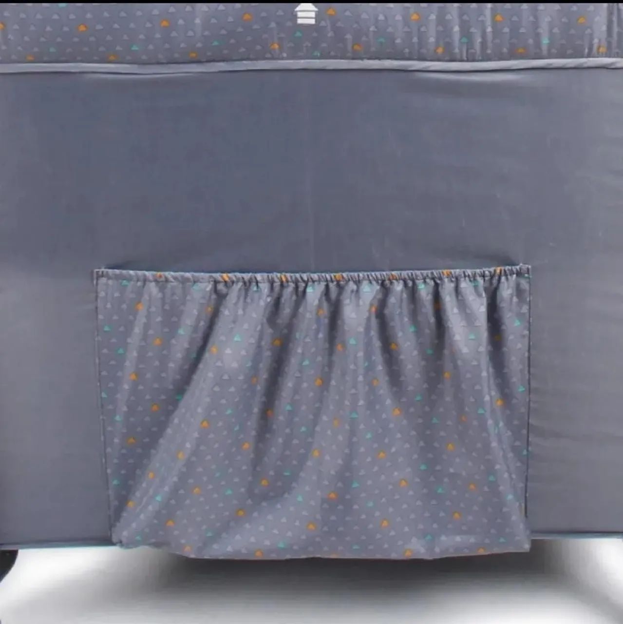 Berço portátil marca Voyage+ colchão  - Foto 4