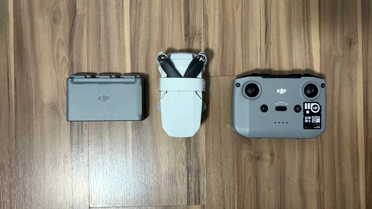 DJI Mini 2 SE Fly More Combo Novíssimo  - Foto 2