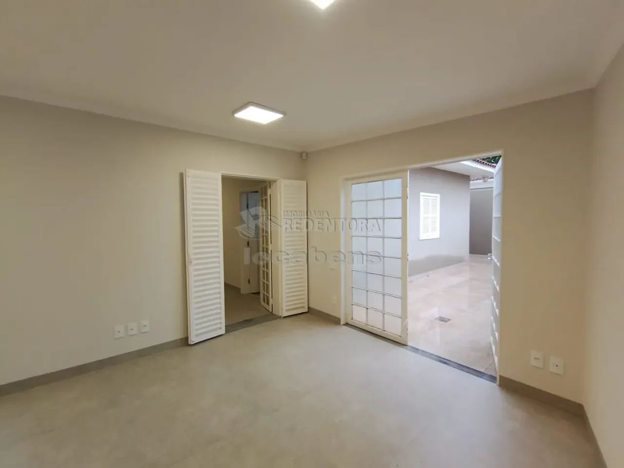 Casa Comercial Próxima a Avenida José Munia. - Foto 5