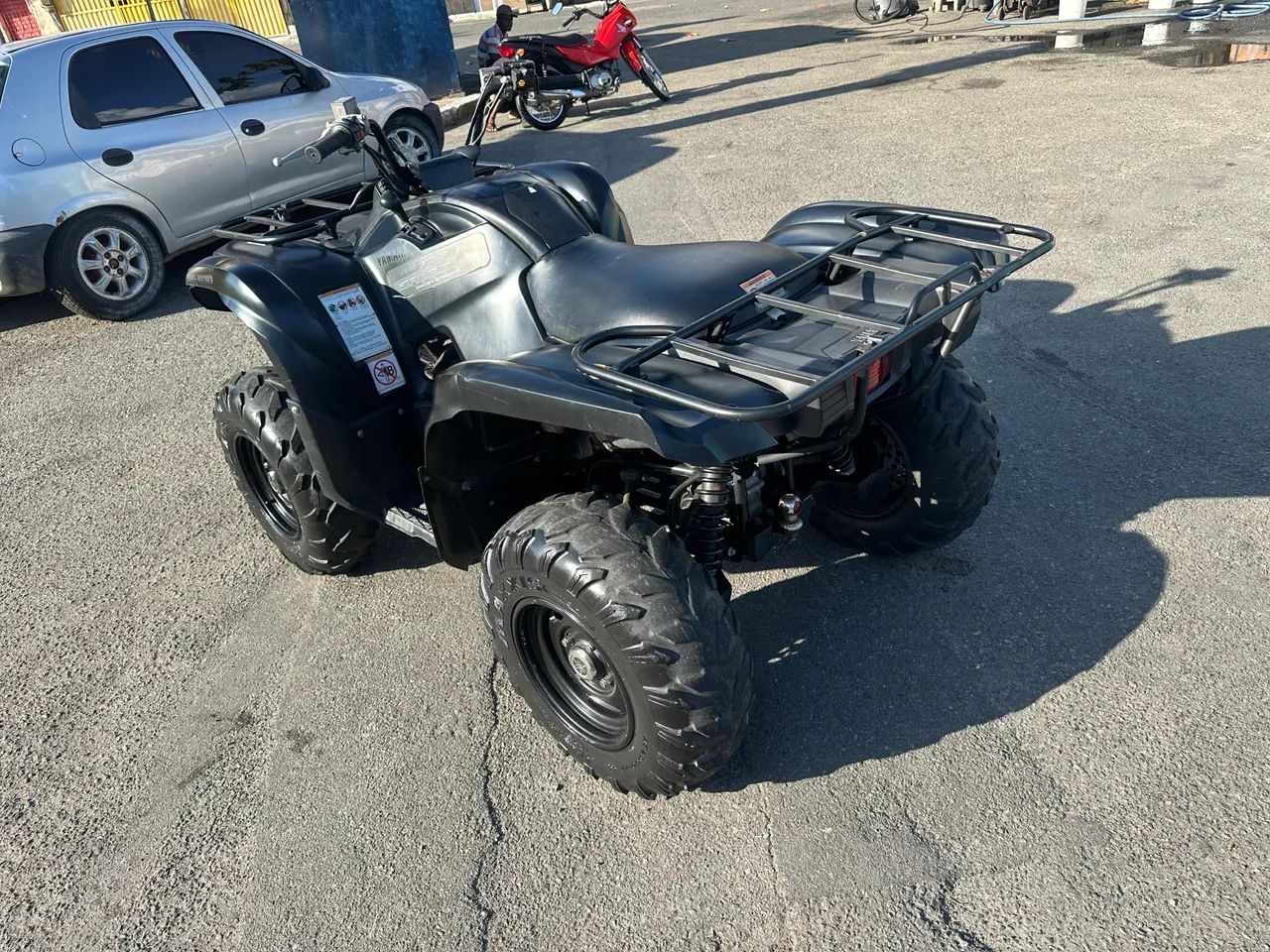 Quadriciclo Yamaha Grizzly 700 4x4 automático  - Foto 3