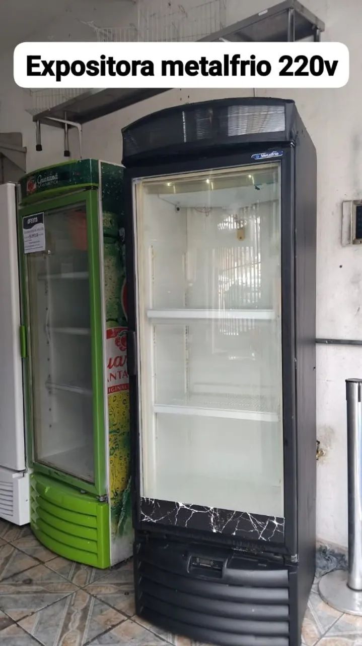 Geladeira expositora metalfrio Black 220v