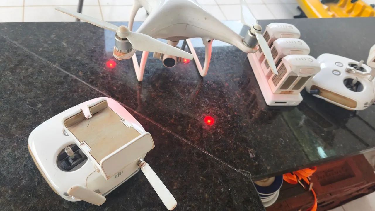DJI Phantom 4 drone  - Foto 2