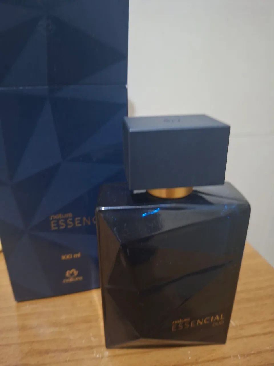 Perfume natura Essencial Oud