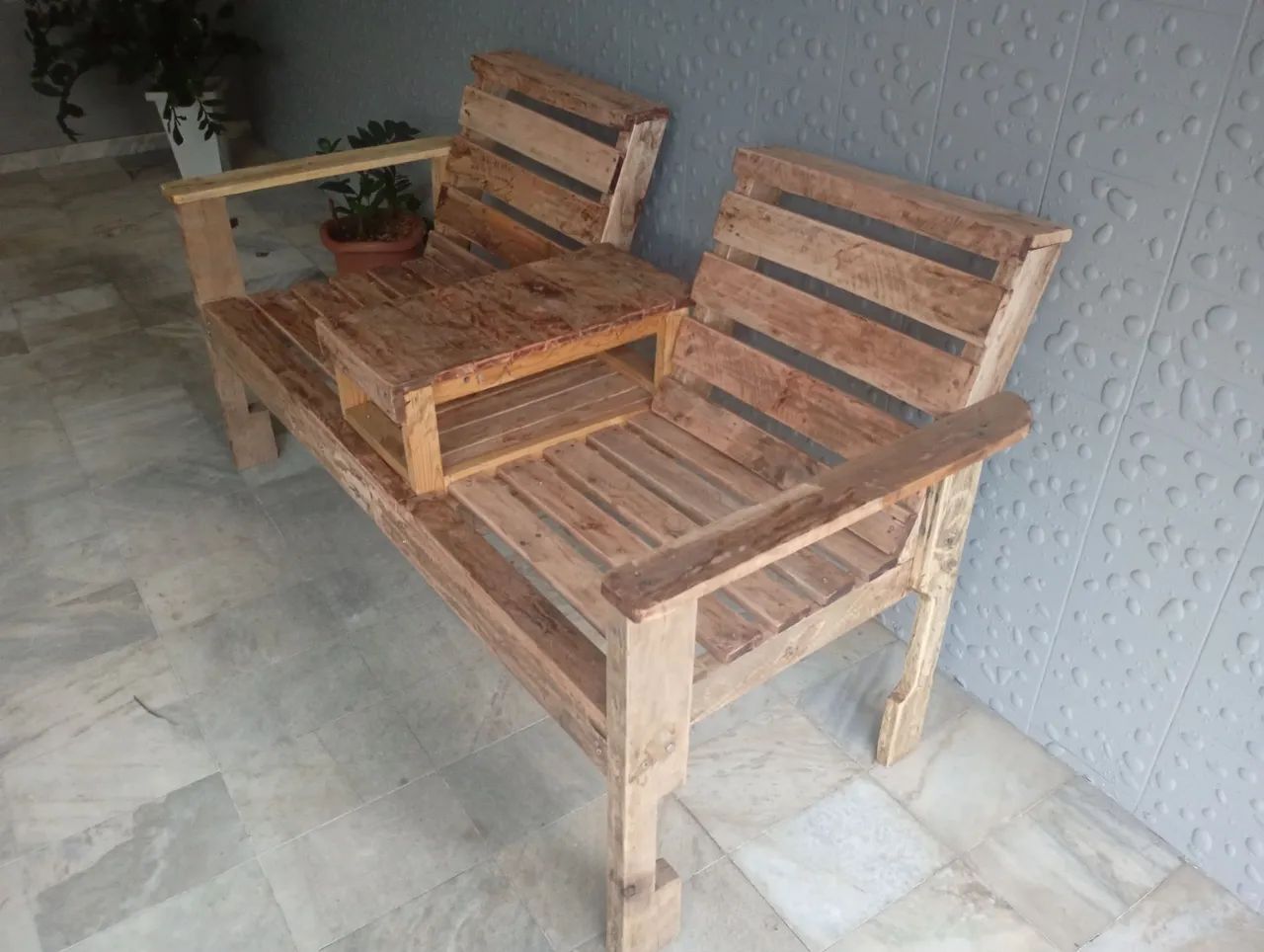 Banco de Jardim com Mesinha