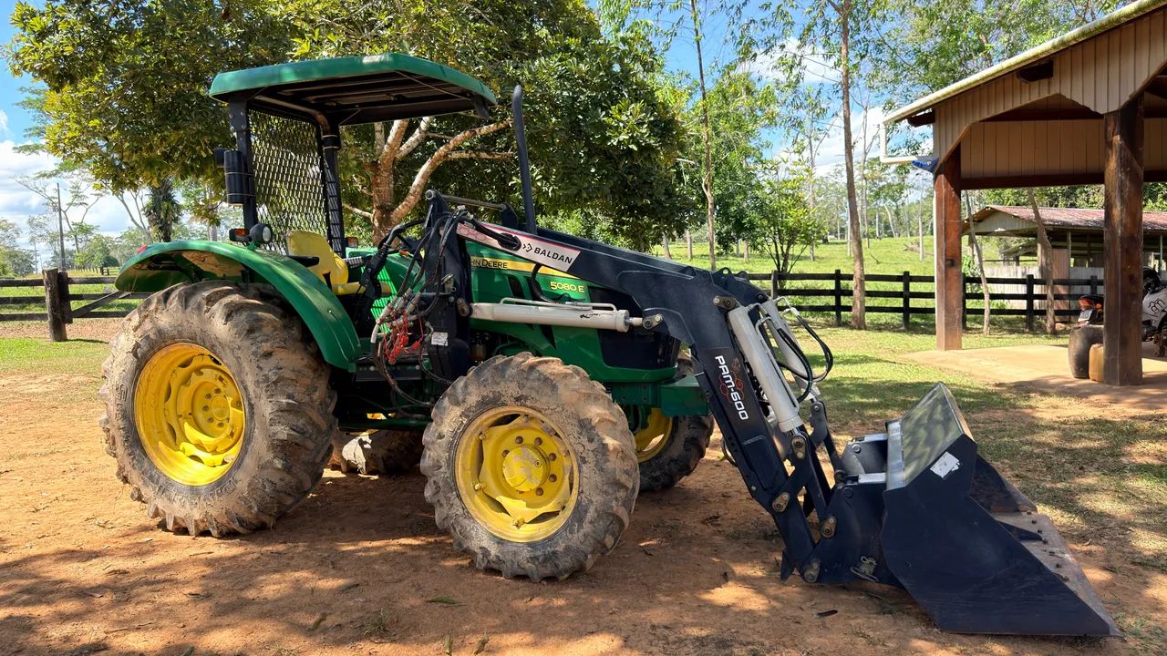 VENDO TRATOR JOHN DEERE 5080E - Foto 3