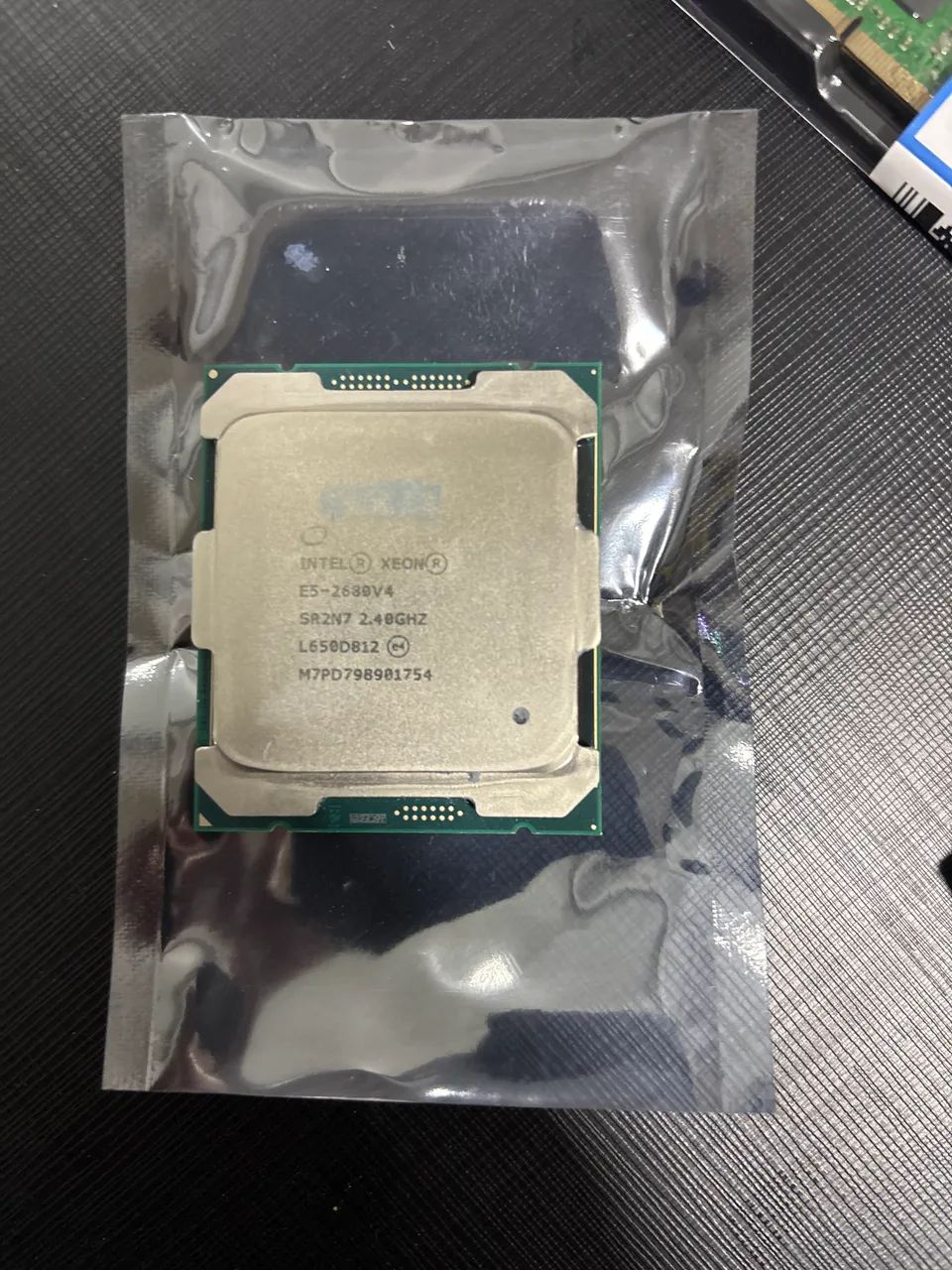 Processador Intel Xeon E5 2680 V4