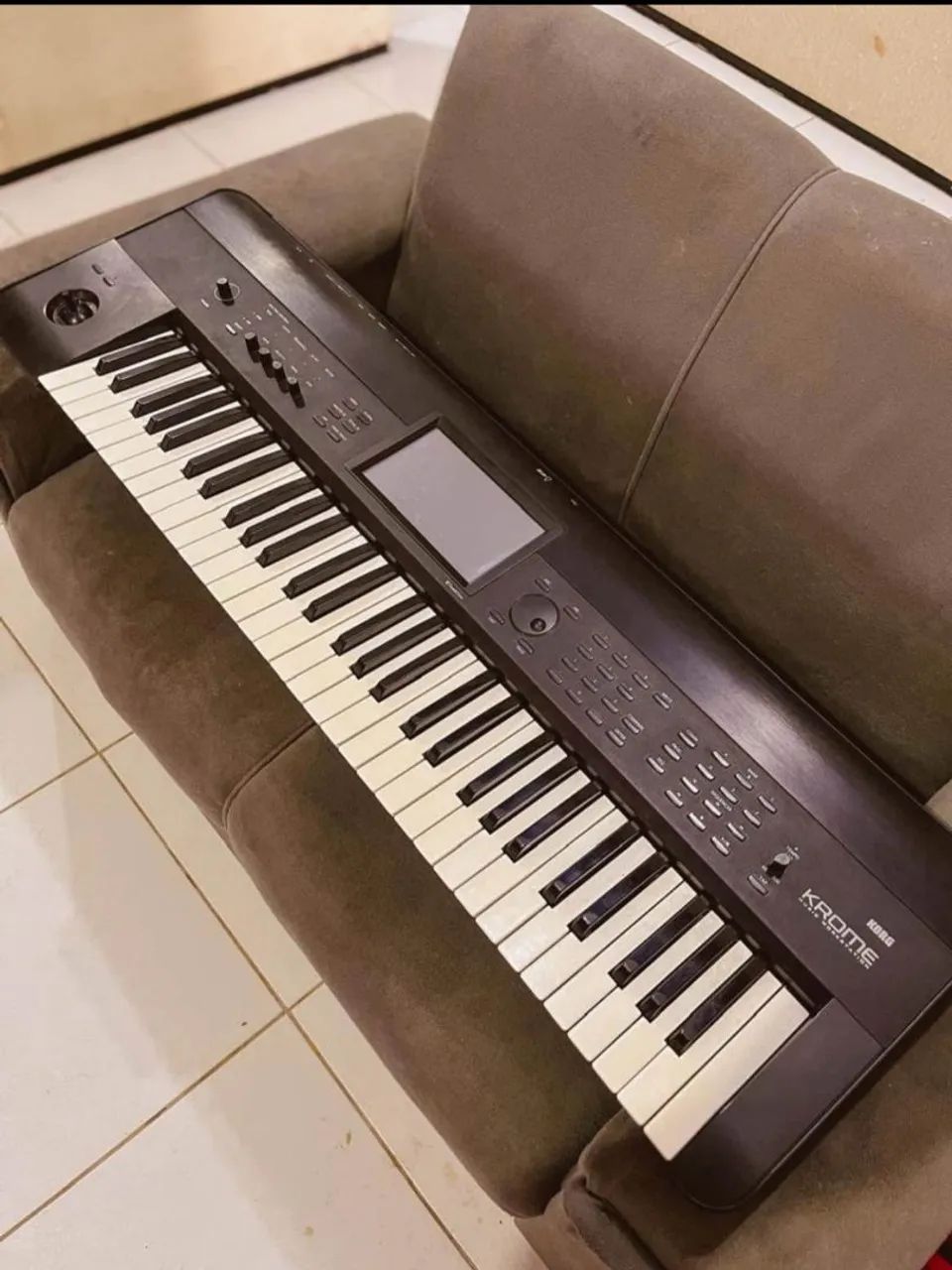 Krome 61 + fonte + semi case - Foto 2