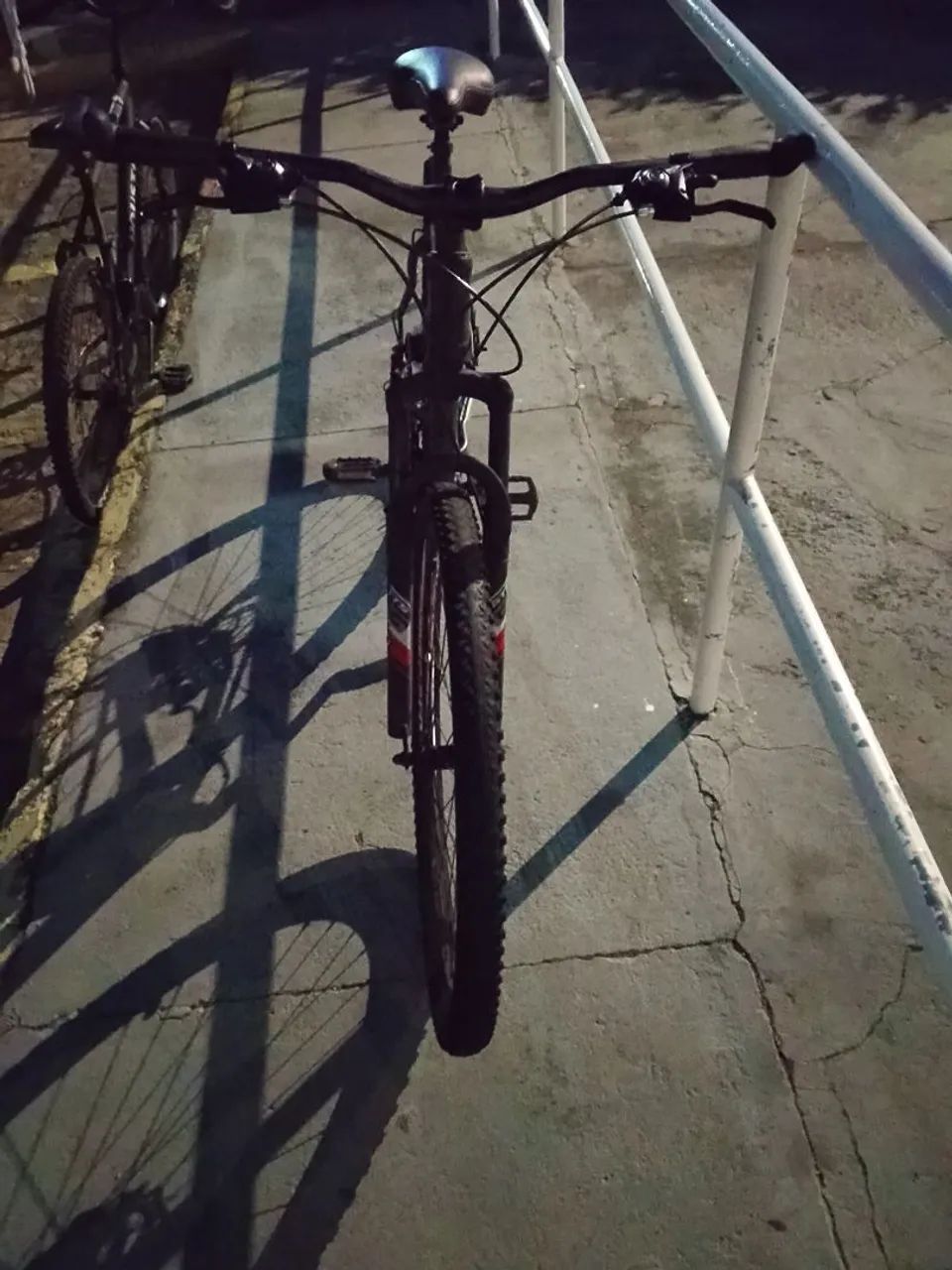Vendo uma bicicleta aro 29 - Foto 3