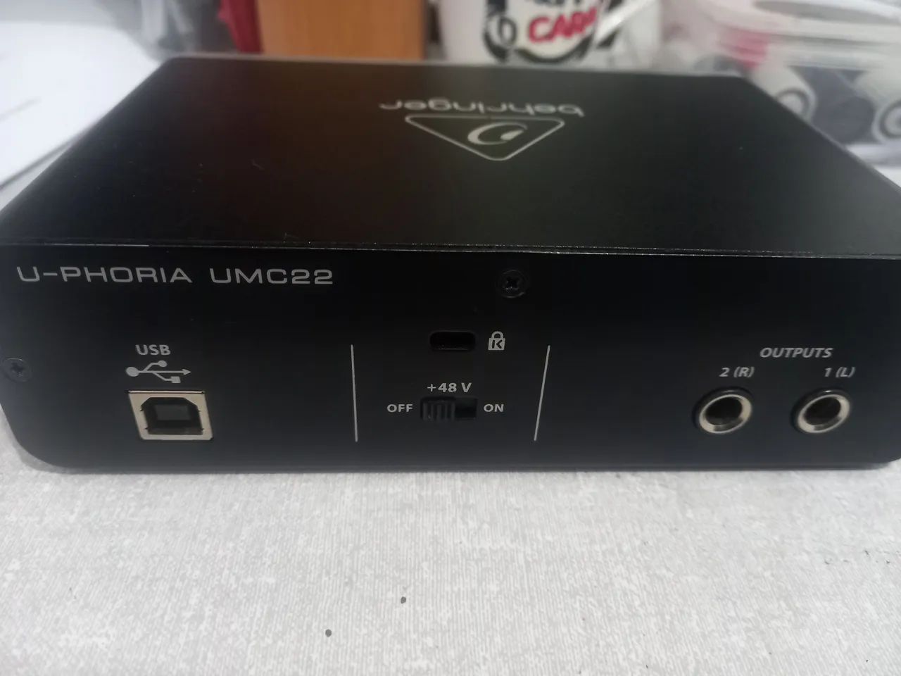 Interface de áudio Behringer U-MC 22 nova,funcionando perfeitamente  - Foto 5