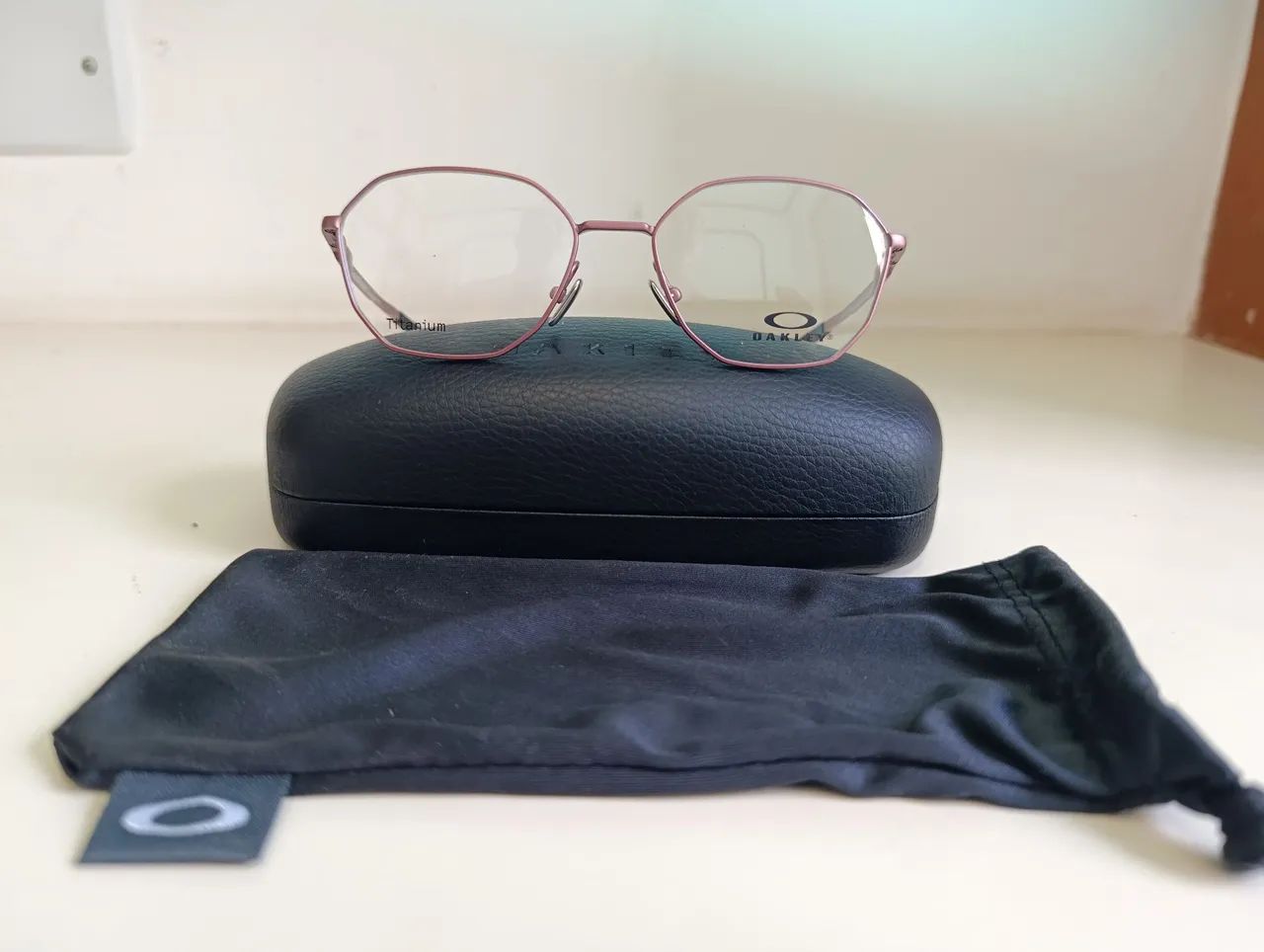Óculos Oakley Sobriquet Titanium 