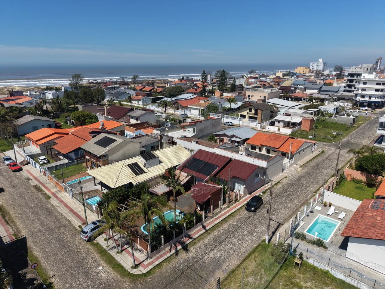 CASA NA PRIMEIRA QUADRA DO MAR  FRENTE NORTE