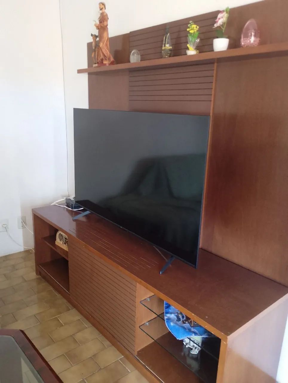Vendo sofá, painel e tal. Semi novos - Foto 5