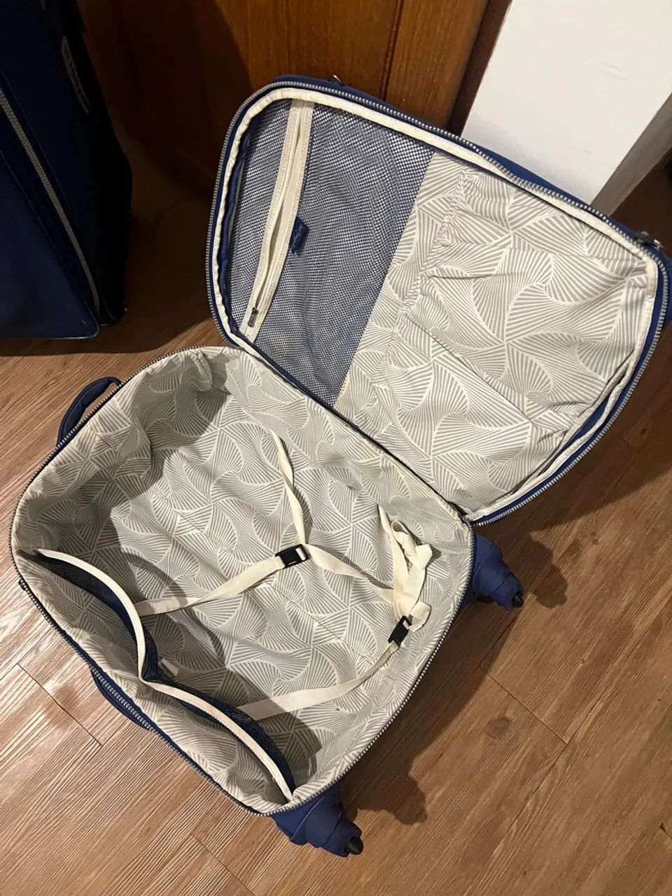 2 malas Kipling originais - média e grande - Foto 4