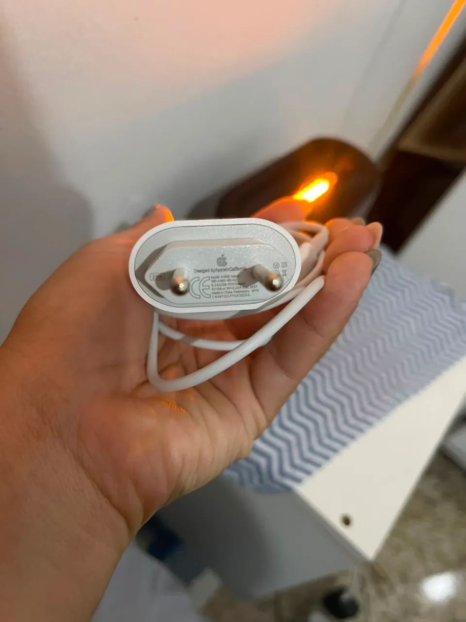 Carregador de iPhone 13