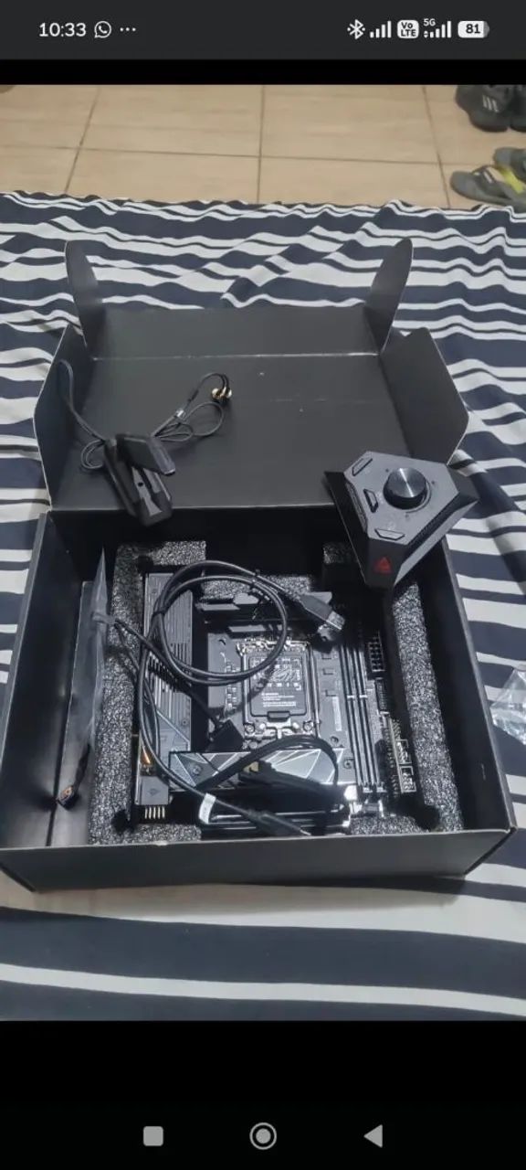 Placa Asus Rog Strix Z790i WI-FI6 - Foto 2